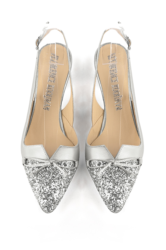 Light silver women's open back shoes, with a knot. Tapered toe. High slim heel. Top view - Florence KOOIJMAN
